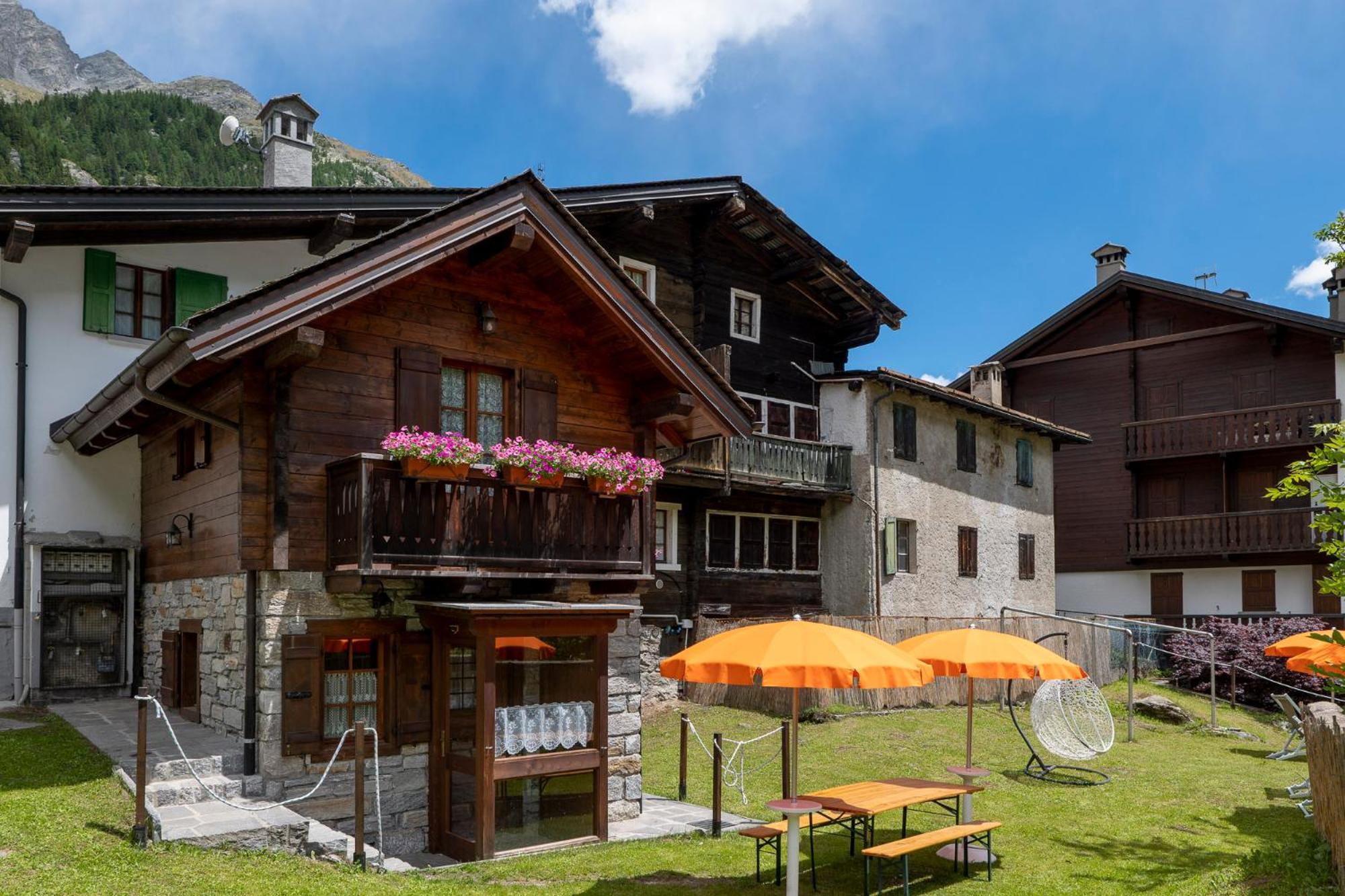 Incanto Walser Apartments Ronco Macugnaga Zewnętrze zdjęcie